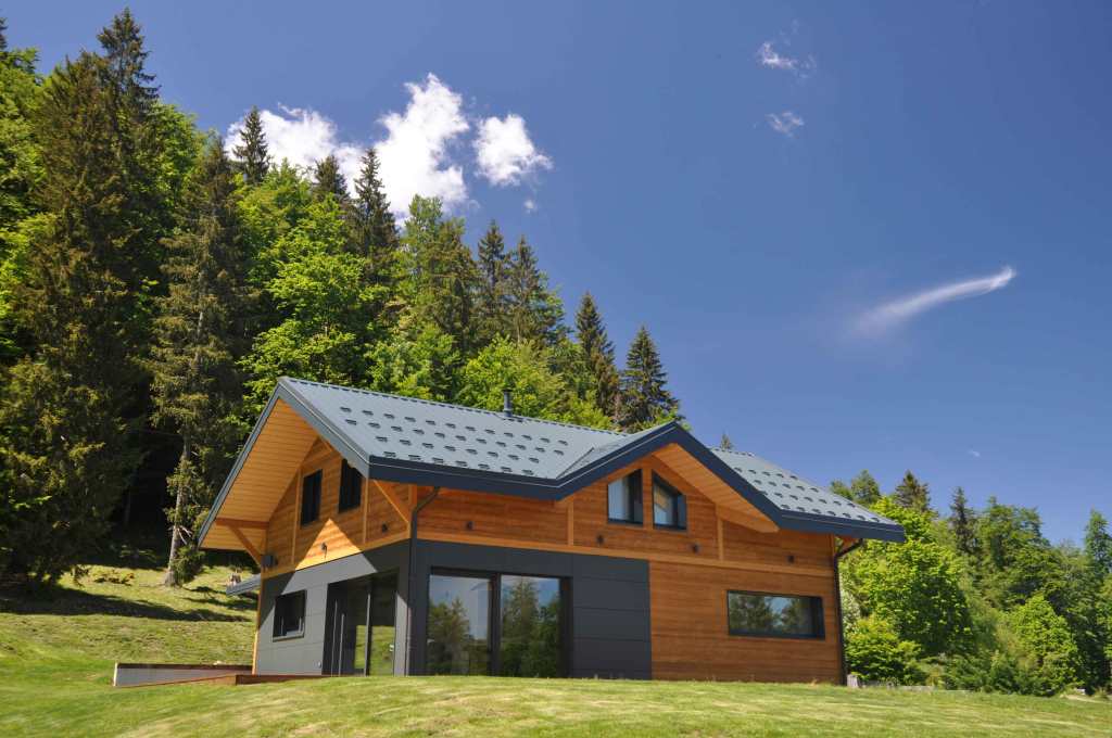 Chalet moderne les rousses location été forêt